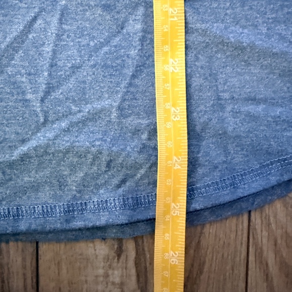 Quince Womens Flowknit Breeze Tee in Heather sky blue size XL - Picture 6 of 7